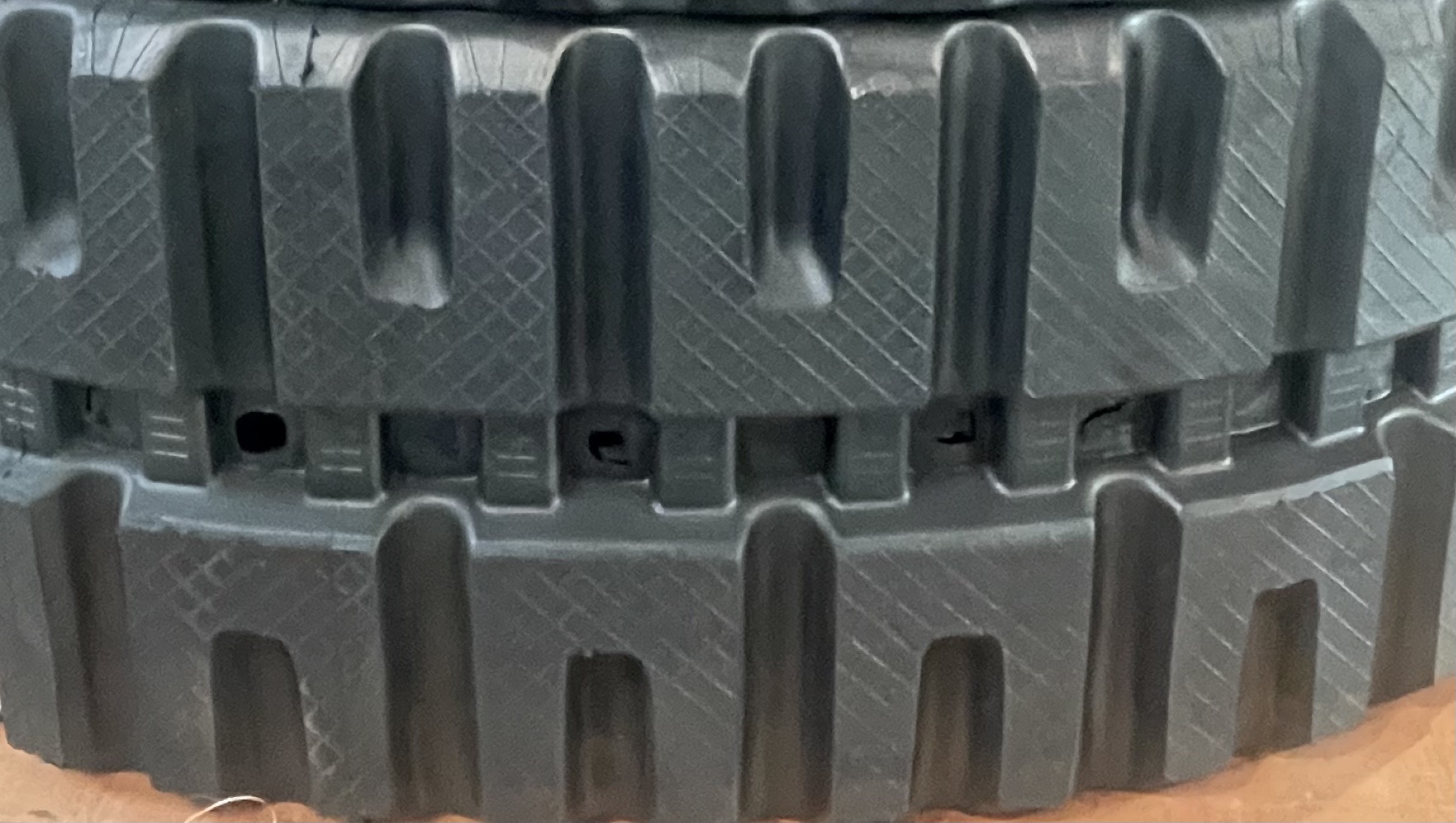Global Track 180X72X39C 180x72x39C C Lug Rubber Track | Rubber Track