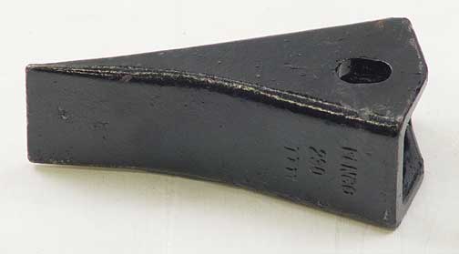 H-E Parts Distribution 230 H & L TOOTH | Rubber Track